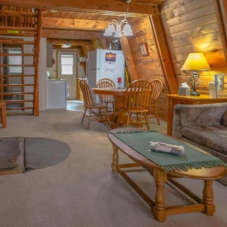 Rustic Cabin 2 - Two Bedroom Forest Lakes Estates Exteriér fotografie